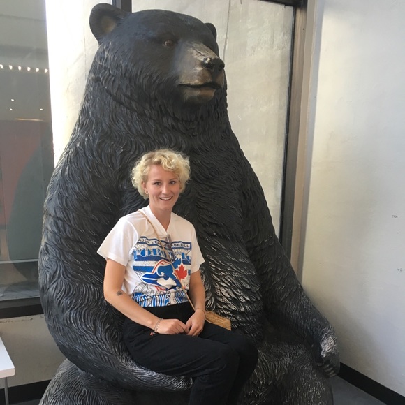 Meet your Posher, Elizabeth - Picture 1 of 1